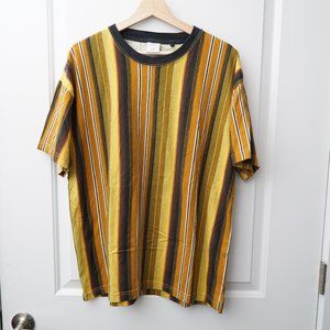 Urban Outfitters - T-Shirt - Men Medium